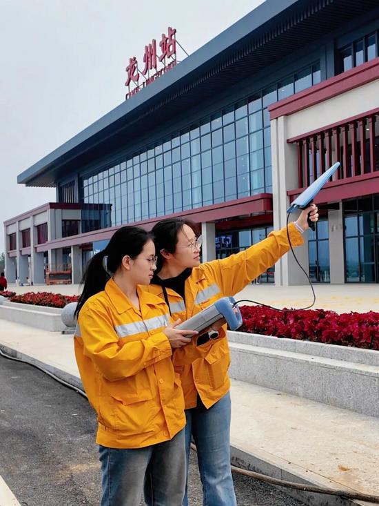 铁路人2025年的最后一站,竟然藏着这么多不为人知的故事(图12) 铁路人2025年的最后一站,竟然藏着这么多不为人知的故事(图12)