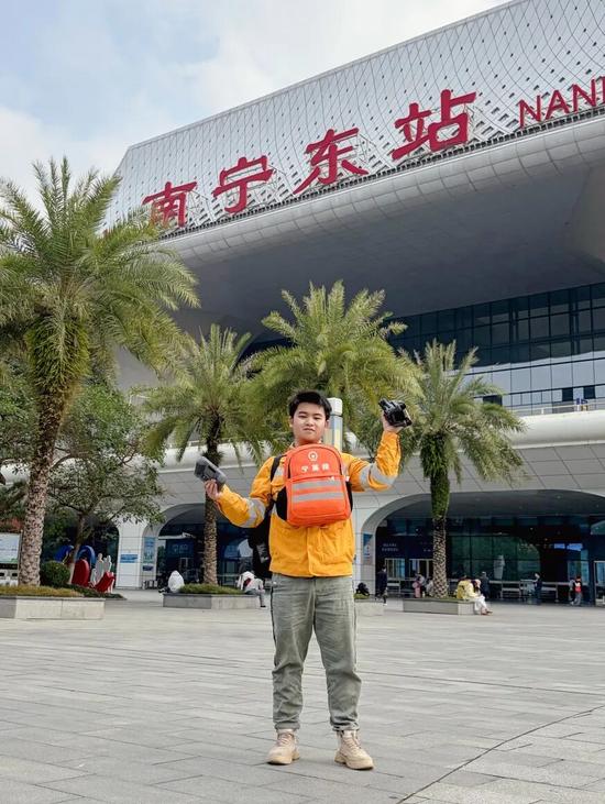 铁路人2025年的最后一站,竟然藏着这么多不为人知的故事(图3) 铁路人2025年的最后一站,竟然藏着这么多不为人知的故事(图3)