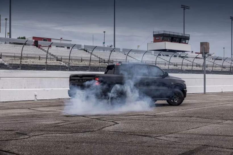 关税风暴、政策洗牌与本土重构：2025美国汽车故事