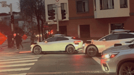 自动驾驶技术路径之争：视觉神经网络与高精地图的极限考验(图1)