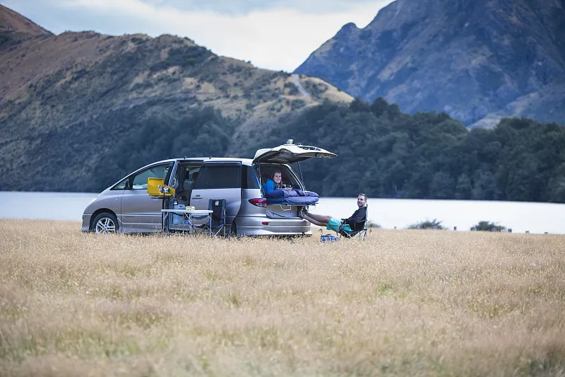 纯电MPV市场爆发前夜：一场关于“家”与“商”的定义权争夺战(图1)